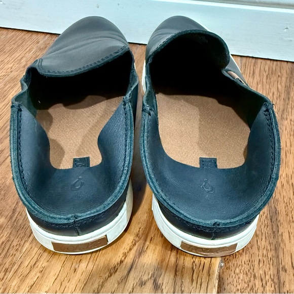 Black Slip-On Olukai sneakers - Picture 4 of 6